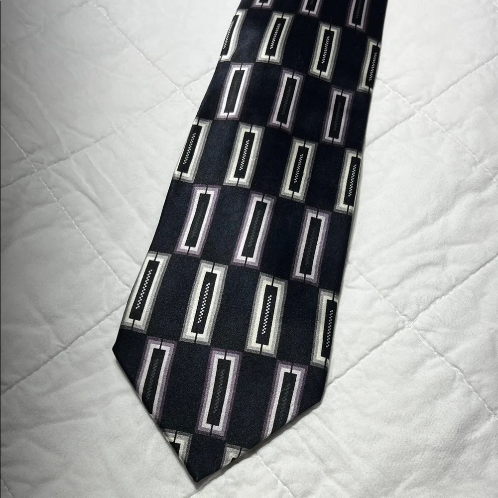 Vintage Croft &‎ Barrow Geometric Black and Gray & purple Tie 100% silk